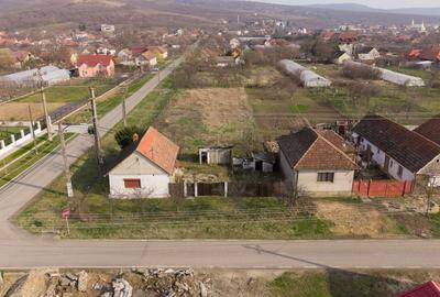 Casă individuală cu 2 camere cu Canalizare în Cuvin - 1