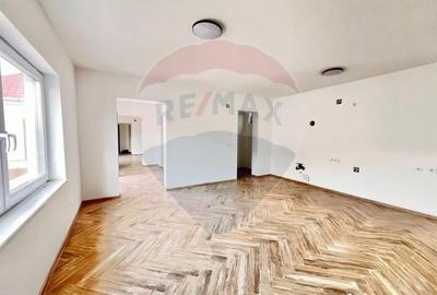 Casă cu 3 camere cu Teren 2000 Mp în Oncea - 3