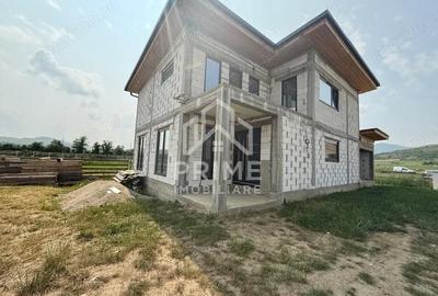 Casă cu 7 camere cu Teren 600 Mp în Ighiu - 3