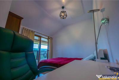 Casă cu 9 camere cu Teren 1750 Mp în Central - 15