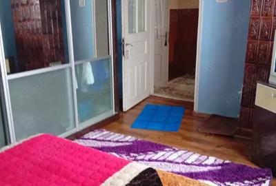 Casă cu Teren 919 Mp în Central - 2