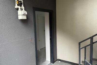 Apartament cu 6 camere decomandat în Clăbucet - 12