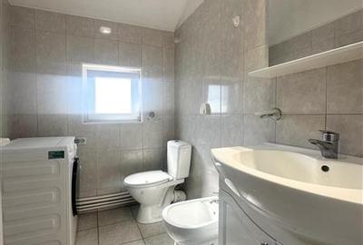 Casă individuală cu 8 camere cu Canalizare în Valu lui Traian - 14