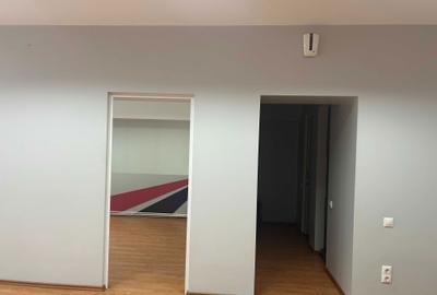 Spațiu comercial, de 78 mp, în Central - 3