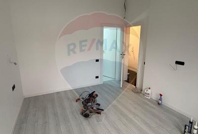 VANZARE Apartament cu 3 camere in zona Dacia - 5