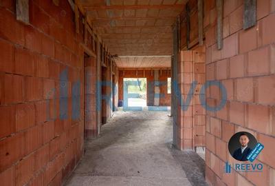 Casă cu Teren 1051 Mp în Central - 11