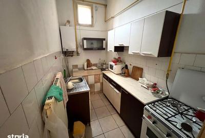 Casă cu 3 camere cu Teren 385 Mp în Titulescu - 5