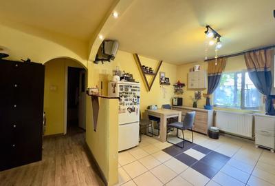 Apartament cu 2 camere decomandat în Lipovei