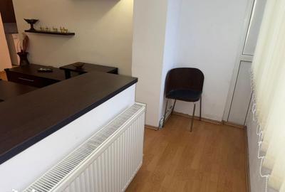 Apartament cu 3 camere în Micro 9 - 17