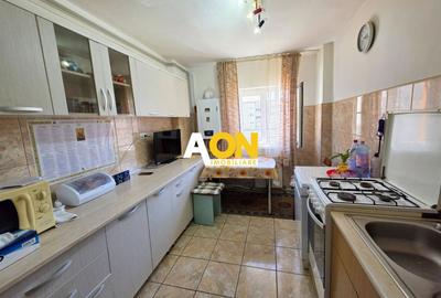 Apartament cu 3 camere decomandat, mobilat în Cetate