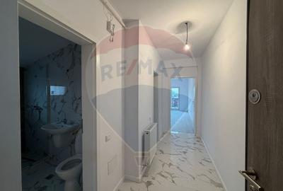 Garsonieră decomandată în Central - 2