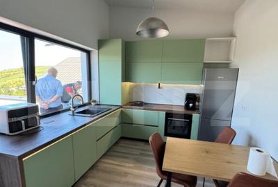 Apartament cu 3 camere, prima inchiriere, 80 mp, parcare, te - 9