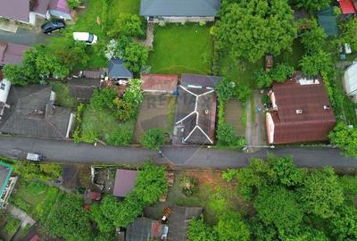 Casa cu 2 camere si 2 ari de teren de vanzare in zona centrala - 5