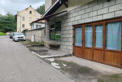 Spațiu comercial, de 150 mp, în Schei - 1