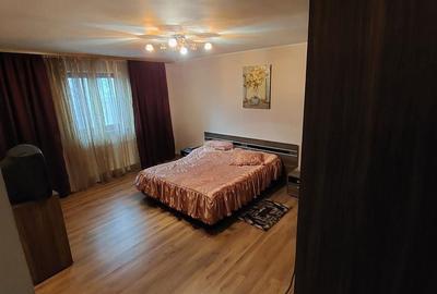 Casă cu 8 camere cu Canalizare în Garoafa - 8