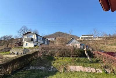 Casă cu 8 camere cu Teren 380 Mp în Griviței - 2