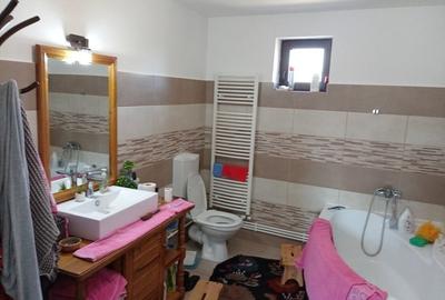 Casă cu 4 camere cu Teren 1400 Mp în Valea Nucarilor - 5