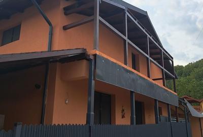 Casă cu 4 camere în Bascov - 1