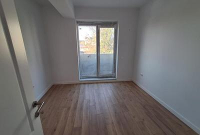 Acte gata - mutare directa - 3 camere la Metrou Aparatorii Patriei - 13