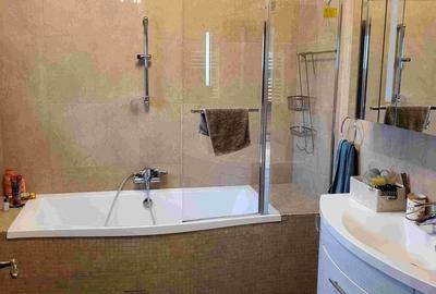 Casă cu 6 camere cu Teren 500 Mp în Central - 10