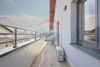 Apartament cu 2 camere semidecomandat, mobilat în Tractorul - 16