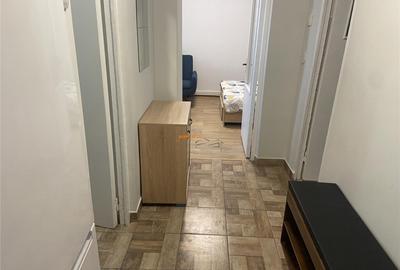 Garsoniera , zona ultracentrala - Piata Moldovei , et 3/4 , - 31