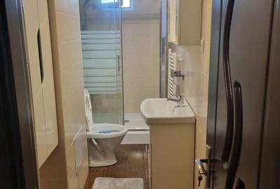 Apartament cu 3 camere în Militari