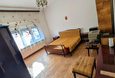 Apartament la parter de vila eleganta P+1 cu doar 2 apt,Parcul Carol,1/2 curte - 3