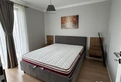 Apartament cu 3 camere decomandat în Exterior Vest