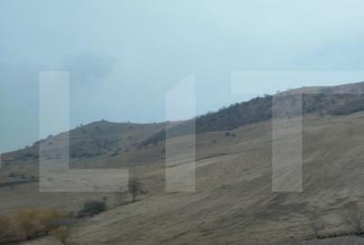 Teren de 2327 mp, în Borhanci