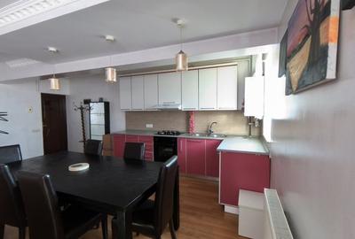 Apartament cu 4 camere semidecomandat, mobilat în Hotvon - 4