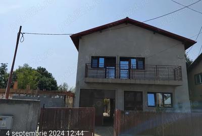 Casa cu 5 camere si teren de 524 mp in Romanesti - 1