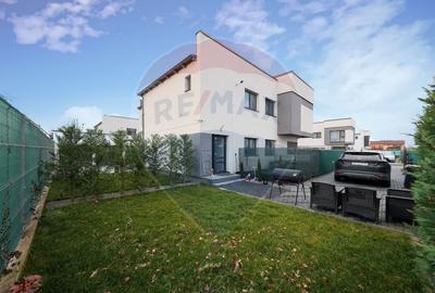 Apartament nou mobilat utilat 3 camere + curte - 1