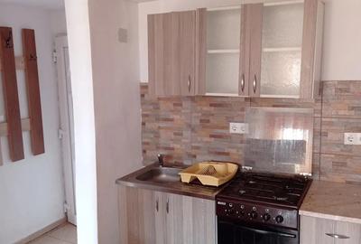 Inchiriez apartament la casa - 5