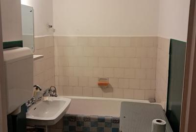 Apartament semidecomandat în Cotroceni