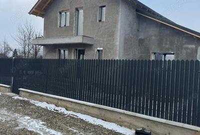 Casă cu 7 camere în Șerbănești - 5