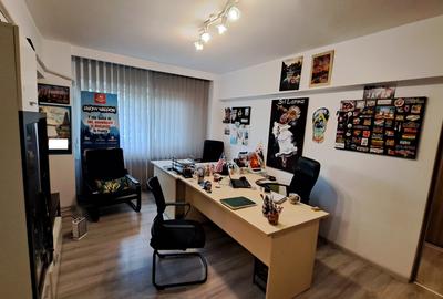 Apartament cu 2 camere semidecomandat în Tei