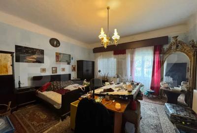 Casă cu 4 camere cu Teren 1488 Mp în Pestișu Mic - 3