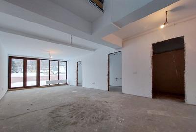 Penthouse cu 4 camere decomandat în Schei - 17