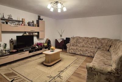 Casă cu Teren 400 Mp în Lumina - 1