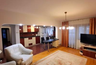Apartament cu 4 camere decomandat, mobilat în Central - 3