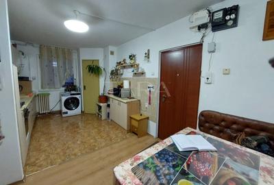 Apartament 3 camere decomandat, etaj intermediar, zona Minerva - 3