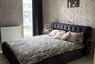 Apartament cu 3 camere decomandat în Libertății