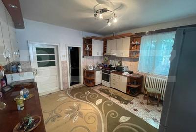 Casa de vanzare cu 4 camere, 120 mp, zona 14 Mai - 1