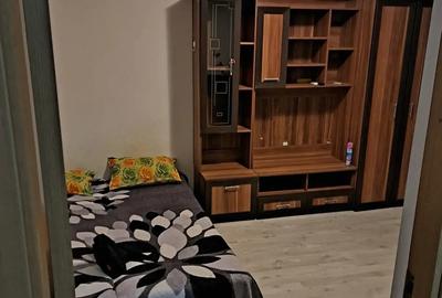 Inchiriez garsoniera. - 2