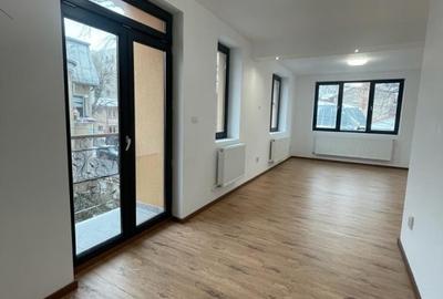 Casă individuală cu 5 camere cu Canalizare în Vitan Mall - 8