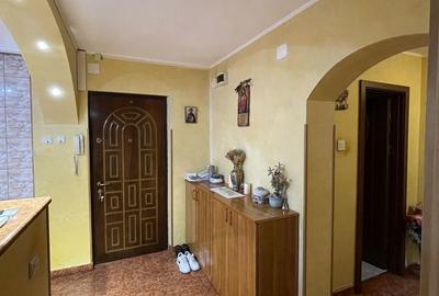 Apartament cu 3 camere decomandat în Central - 2