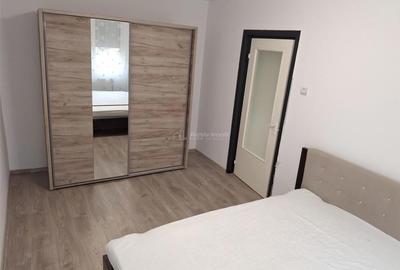 Apartament cu 2 camere semidecomandat în Micro III - 14