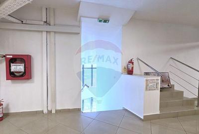 Spațiu comercial, de 1,000 mp, în Calea București - 13