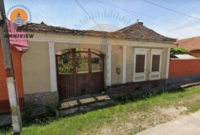 Casă de vânzare în Crizbav – 800 mp teren, 4 camere, anexe - 4